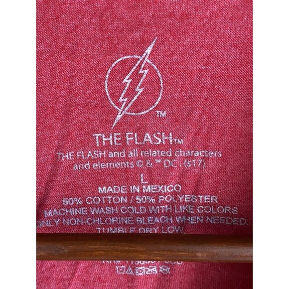The Flash Logo DC Comics Men's L T-Shirt Red Yellow Large Tee - Picture 8 of 9